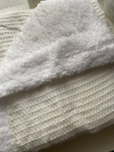 Afbeelding in Gallery-weergave laden, Fleece babydekentje ECRU
