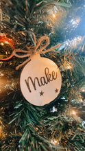 Afbeelding in Gallery-weergave laden, Houten GROTE en KLEINE kerstballen

