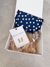 Afbeelding in Gallery-weergave laden, Gelukbox toilettas met oorbellen: wil je mijn… ?

