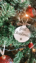 Afbeelding in Gallery-weergave laden, Houten GROTE en KLEINE kerstballen

