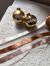 Afbeelding in Gallery-weergave laden, Gouden kerstballen met naam
