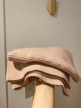 Afbeelding in Gallery-weergave laden, Deken 75 cm x 100cm  basic knit PALE PINK
