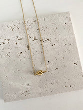 Afbeelding in Gallery-weergave laden, Ketting geknoopte bedel
